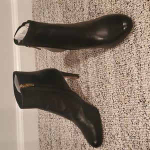 Vince Camuto black leather ankle booties 7.5 NEW